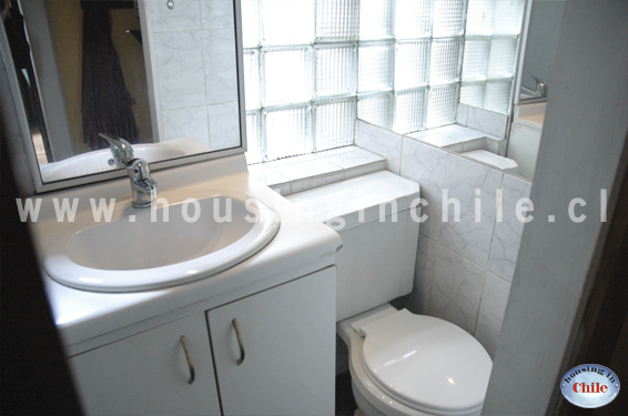RE-PV: Baño compartido 1 ubicado en primer piso