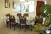 SH-ML: Comedor y vista hacia puerta de habitacion en alquiler
